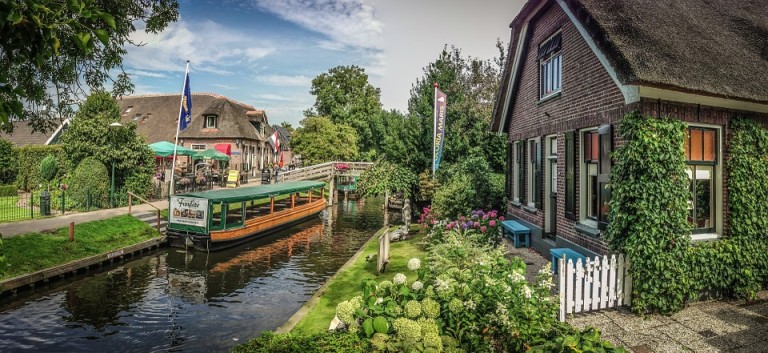 giethoorn-314960_960_720-768x353