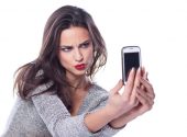 Мажите откриваат: Која ваша профил слика ги возбудува, а која ги одбива?!