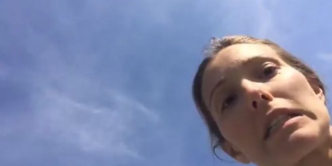 “Како тоа се однесуваш?” Симпатична расправа меѓу Новак и Јелена(видео)